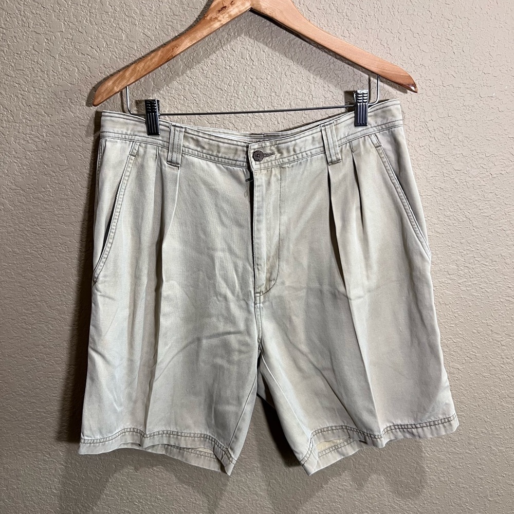 Tommy Bahama Men's Cream Flat Front Shorts